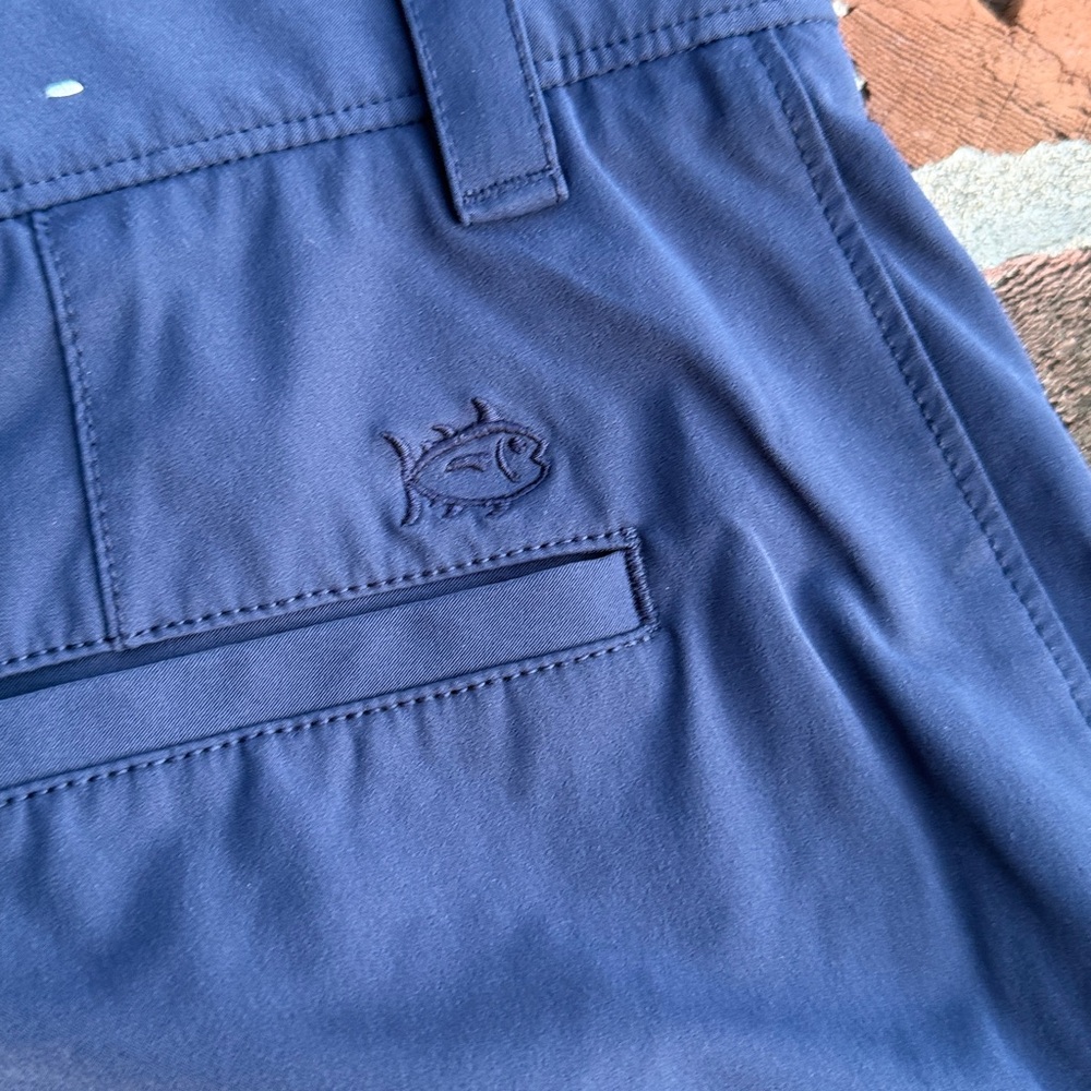Southern Tide Flat Front navy Shorts size 34 - Picture 6 of 6